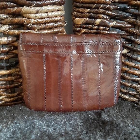 Vintage Eel Skin Change Purse Wallet Soft Brown Money Holder Organization Classy - Picture 2 of 4